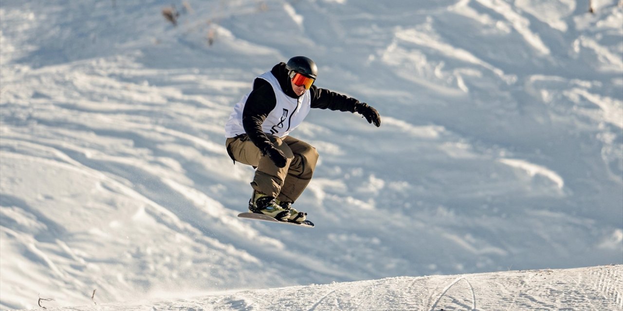Kayak Merkezlerinde En Fazla Kar Kalınlığı 122 Santimetreyle Palandöken'de Ölçüldü
