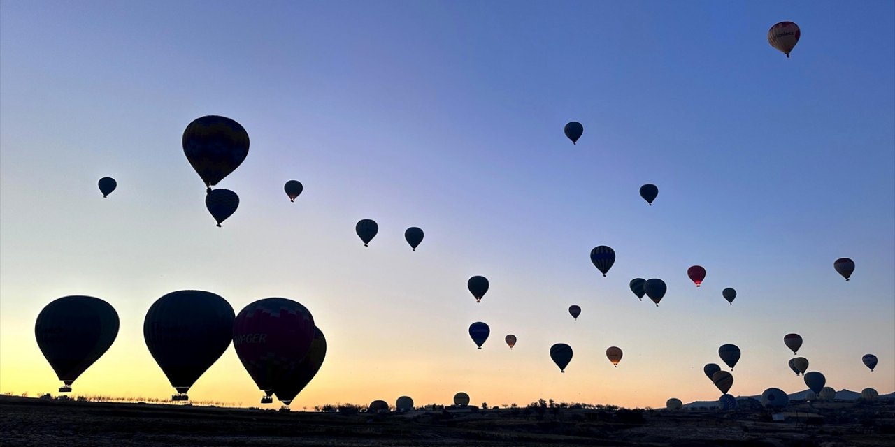 Sıcak Hava Balon Uçuşlarında Yolcu Sayısı Rekoru Kırıldı