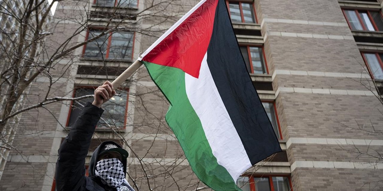 ABD'de, İsrail'in Alıkoyduğu Doktor Ebu Safiyye'nin Serbest Bırakılması İçin Gösteri Düzenlendi