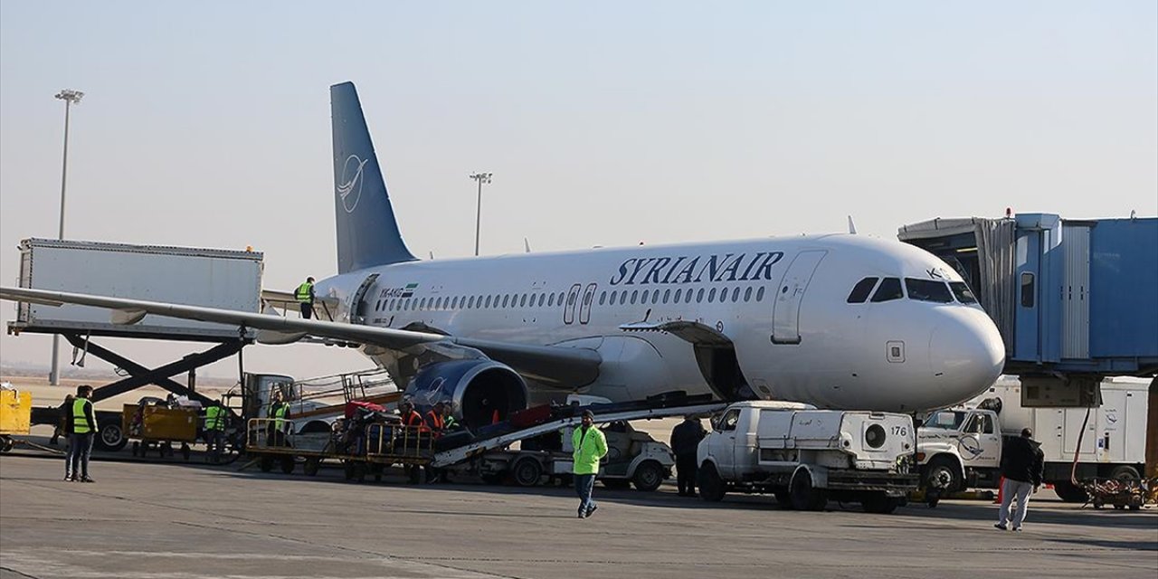 Esed Rejiminin Yıkılmasından Sonra Şam Havalimanı'ndan İlk Dış Hat Uçağı Havalandı