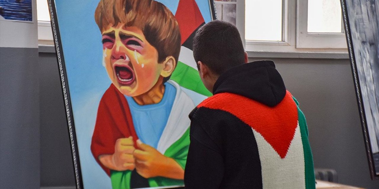 Van'da Lise Öğrencileri Gazze'deki Dramı Tuvallere Yansıtıyor