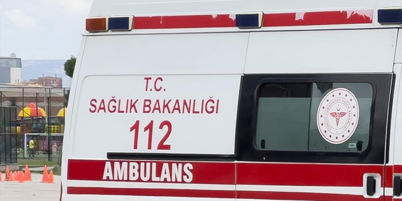 Ambulanslar ve Acil Sağlık Araçları İle Ambulans Hizmetleri Yönetmeliği Resmi Gazete'de Yayımlandı