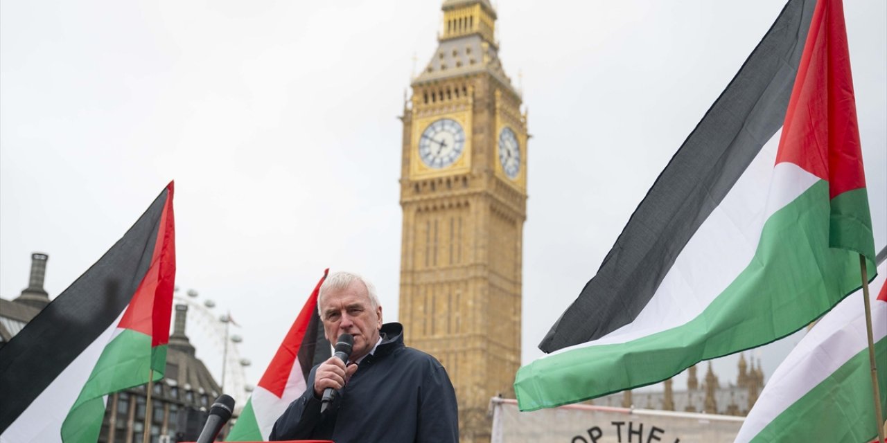 İngiliz Milletvekili Mcdonnell, İsrail'in Londra Büyükelçisi'nin Sınır Dışı Edilmesi Çağrısında Bulundu