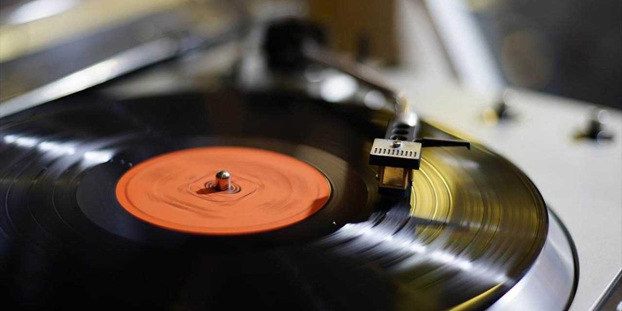 Taş Plaklardaki Unutulmuş Şarkılar, 10 Ocak'ta Zorlu PSM'de Seslendirilecek