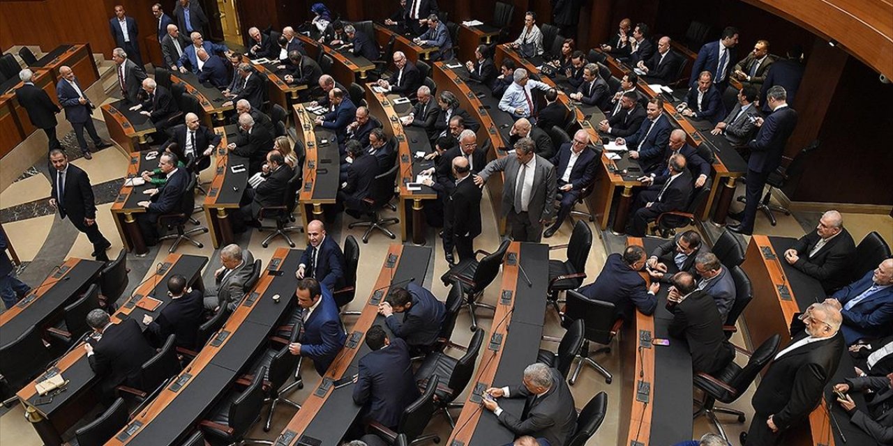 Uzmanlara Göre Lübnan Meclisinin 2 Yıldır Seçilmeyen Cumhurbaşkanını Yarınki Oturumda Seçmesi Zor