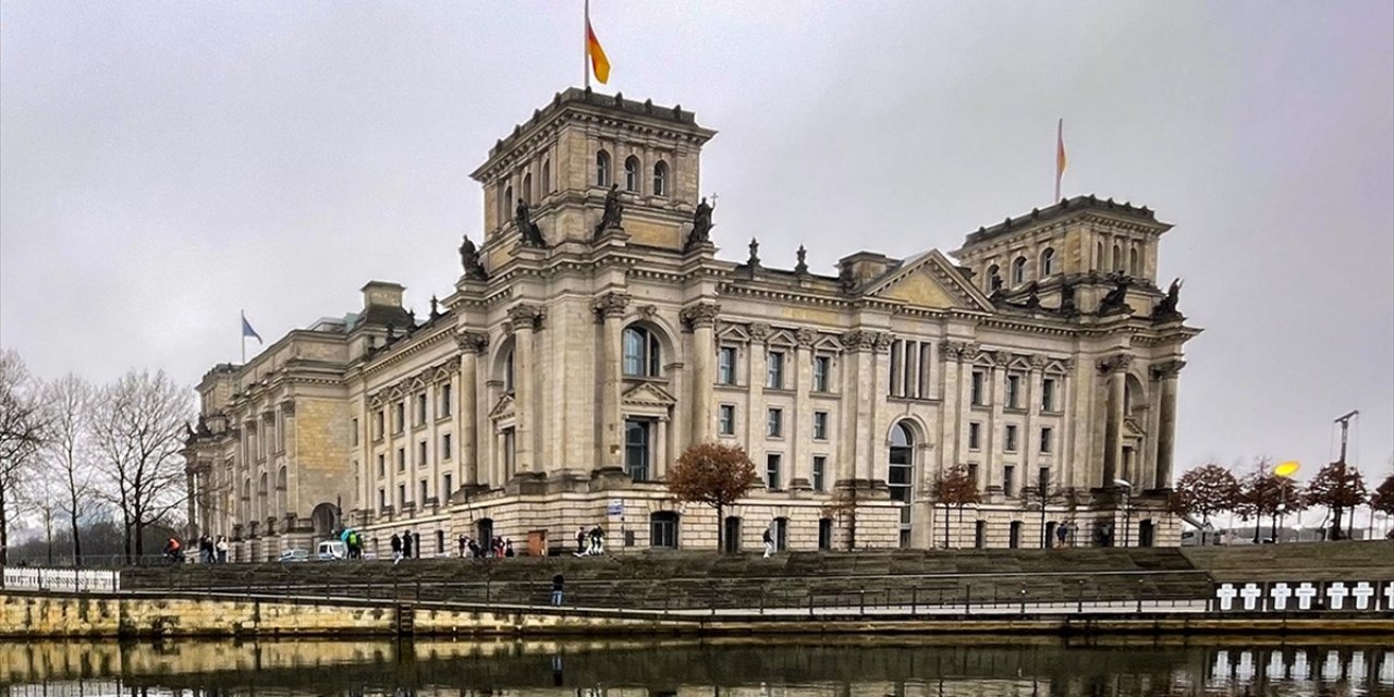 Trump'ın Savunma Harcamalarının Yüzde 5'e Çıkarılması Talebi Almanya'da Karşılık Bulmadı