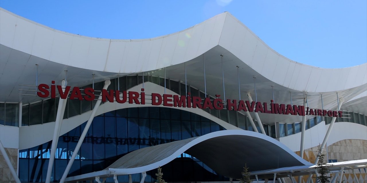 Sivas Nuri Demirağ Havalimanı Aralık Ayında 35 Bin 702 Yolcuya Hizmet Verdi