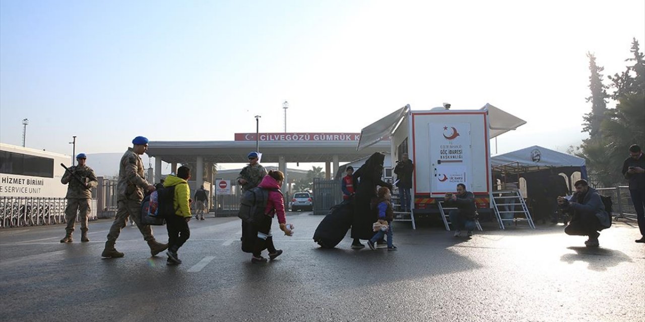 İçişleri Bakanı Yerlikaya: Son Bir Ayda 52 Bin 622 Suriyeli Ülkesine Döndü