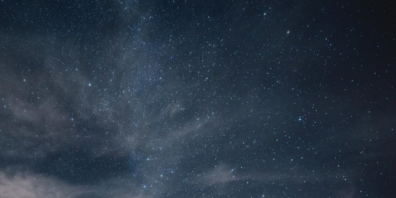 Bilim İnsanları "Kozmik Öğle Vaktine" Ait Daha Önce Bilinmeyen 44 Yeni Yıldız Keşfetti