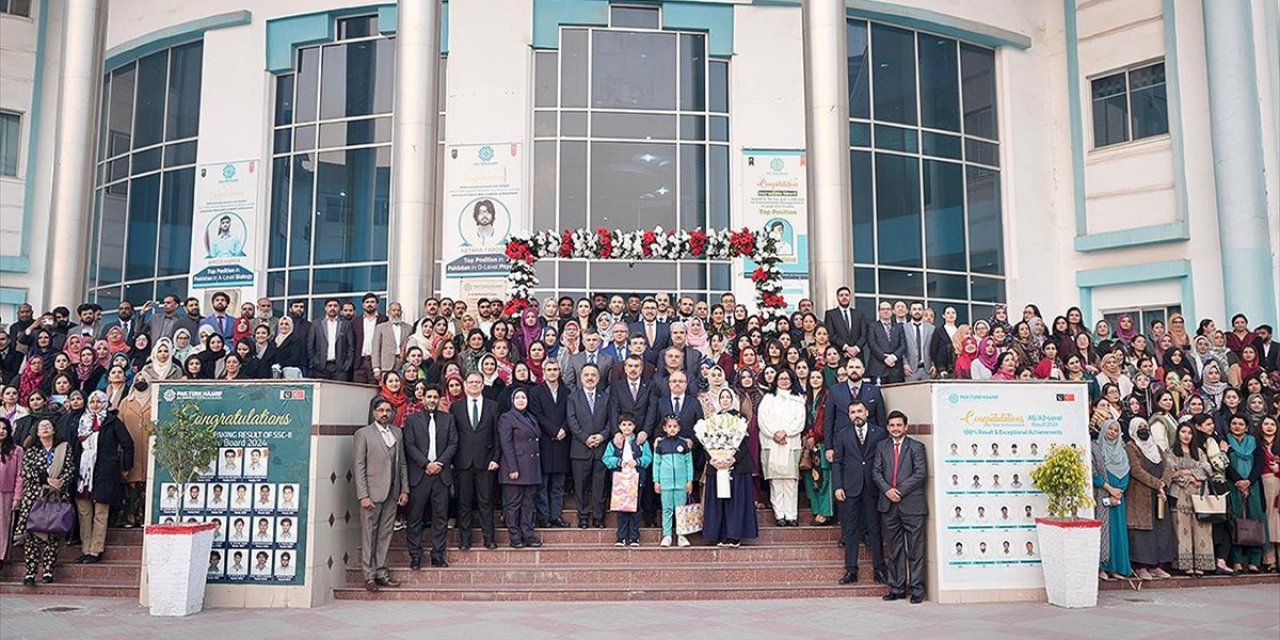 Milli Eğitim Bakanı Tekin, Türkiye Maarif Vakfının Pakistan Lahor'daki Okulunu Ziyaret Etti