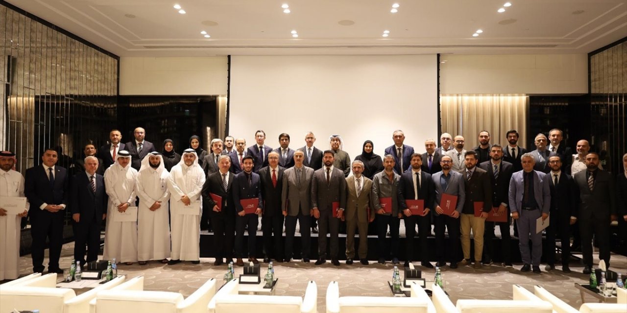 Katar'daki Eğitim Programına Katılan Türk Arapça Öğretmenleri Eğitimlerini Tamamladı