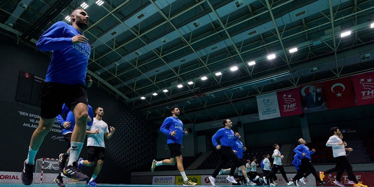 A Milli Erkek Hentbol Takımı'nın Avrupa Şampiyonası'na Gitme Umudu Yüksek