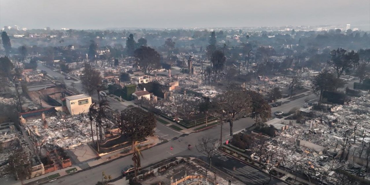 ABD'de Sigorta Şirketleri, California Yangınlarından Mağdur Olan İnsanları Yüzüstü Bırakıyor