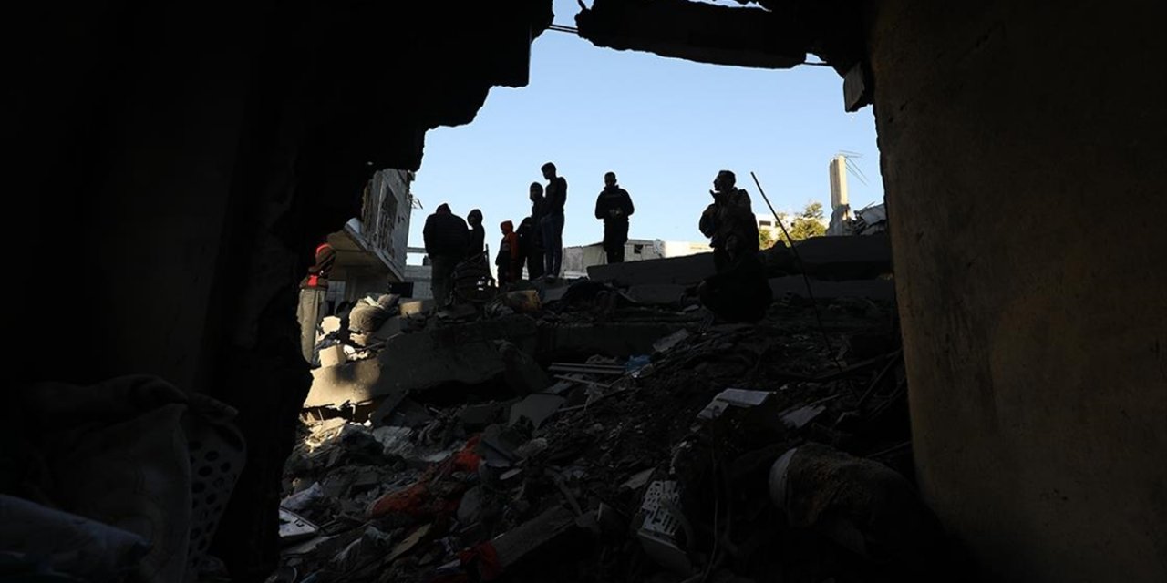 İsrail'in Gazze'ye Düzenlediği Hava Saldırılarında En Az 10 Kişi Öldü