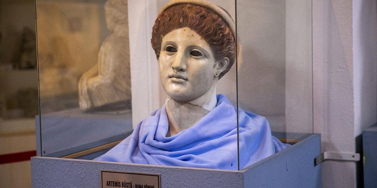 Nadir Bulunan Boyalı "Artemis" Büstü Müzede Geleceğe Taşınıyor