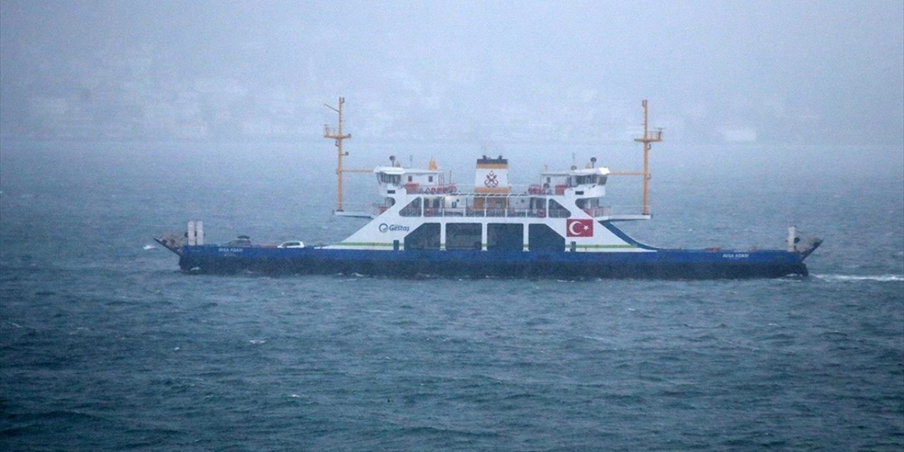Çanakkale'de Bazı Feribot Seferleri İptal Edildi