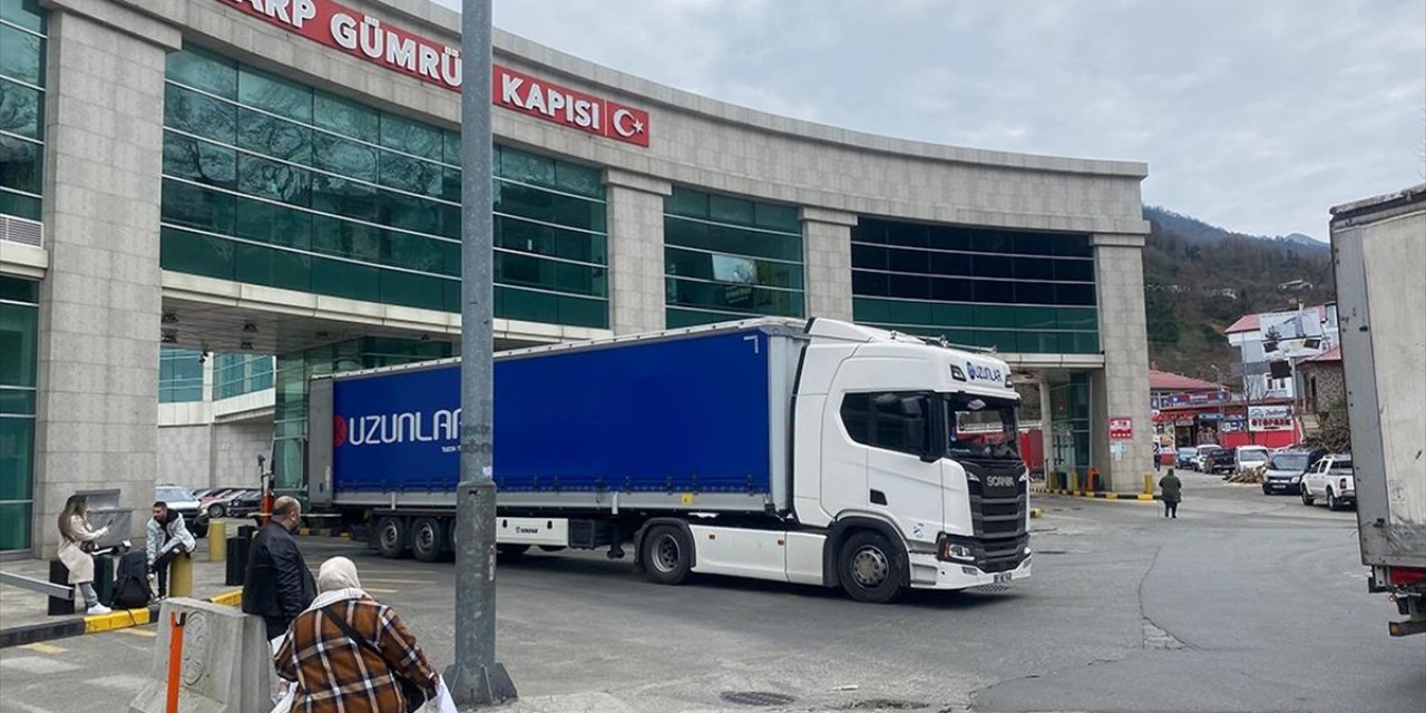 Sarp Sınır Kapısı'ndan 2024'te 5 Milyonu Aşkın Yolcu Geçişi Oldu