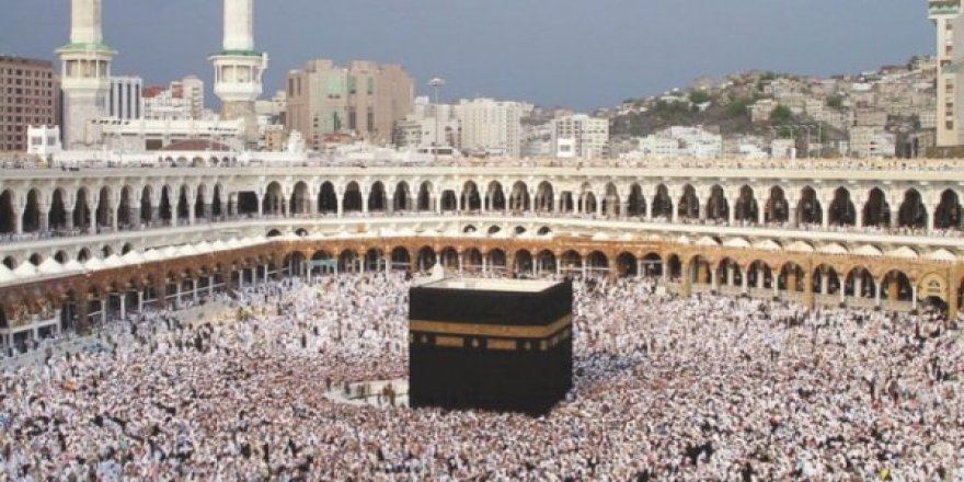 Umreye Gidecekler Dikkat Suudi Arabistan Fiyatı Duyurdu