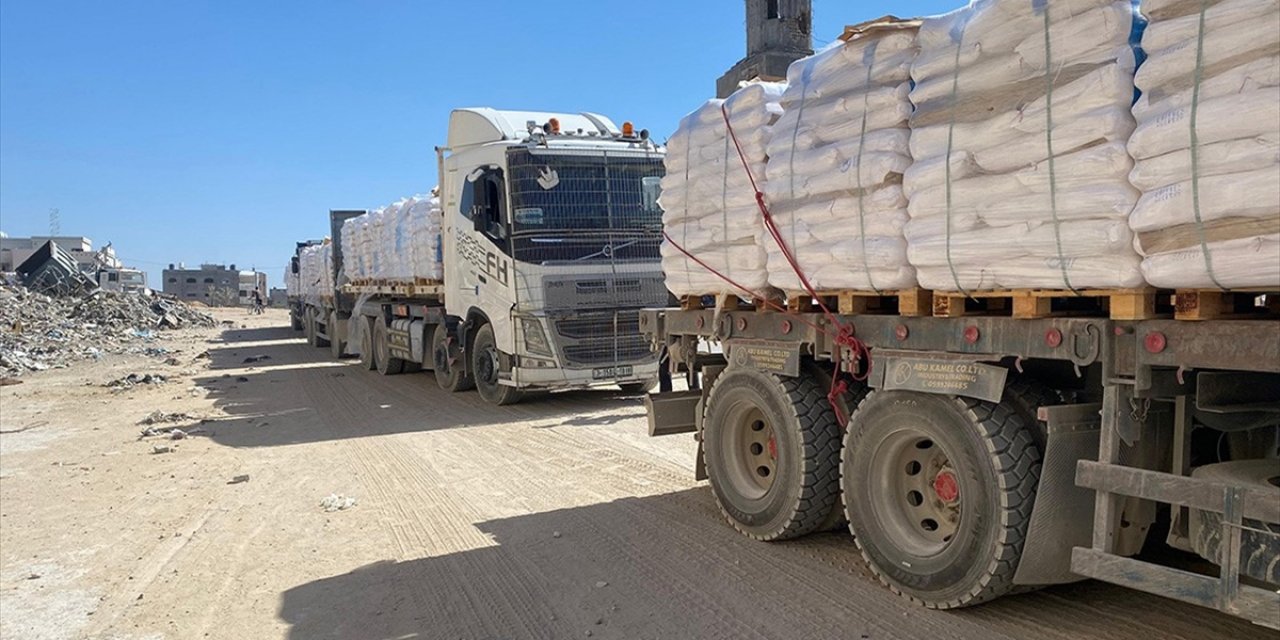 BM: İsrail, Dün Gazze'ye Planlanan Yardımların 22'sinden Sadece 7'sine Geçit Verdi