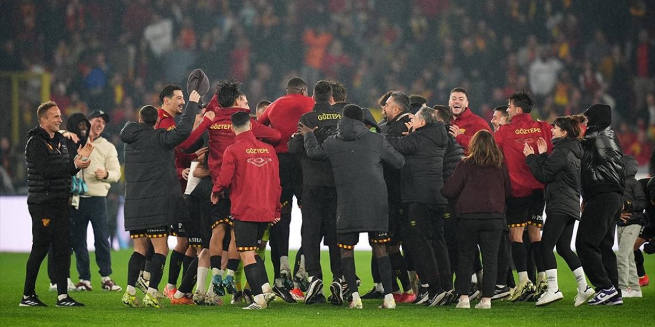 Göztepe, Konuk Ettiği Kasımpaşa'yı 5-0 Yendi