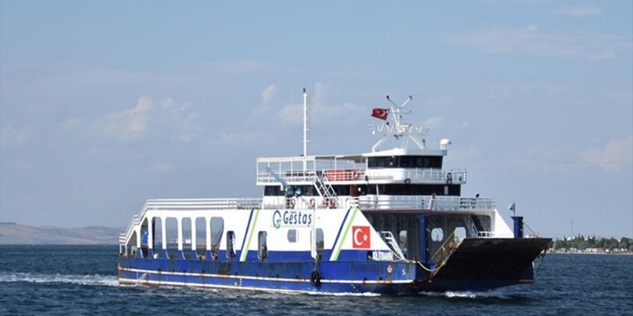 Güney Marmara'da Feribot Seferlerine Fırtına Engeli