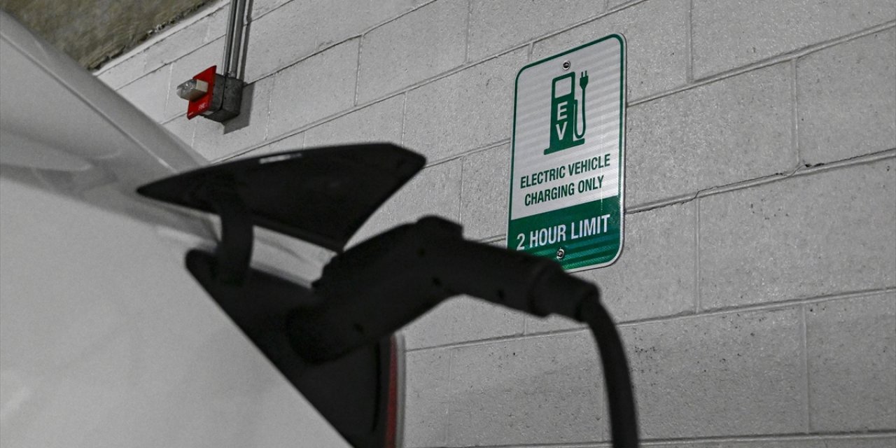 Dünyada Elektrikli Araç Satışları 2024'te 17 Milyonu Aşarak Rekor Kırdı