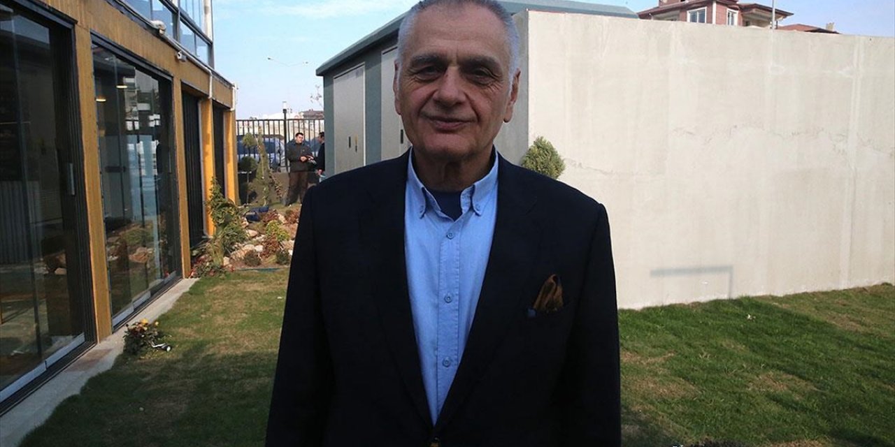 Fıfa'nın Transfer Yasağı Getirdiği Hatayspor'da Teknik Direktör Arayışı Hızlandı