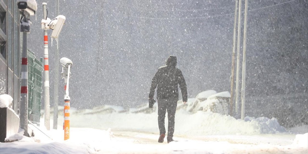 Kırklareli'nin Yüksek Kesimlerinde Kar Etkisini Sürdürüyor