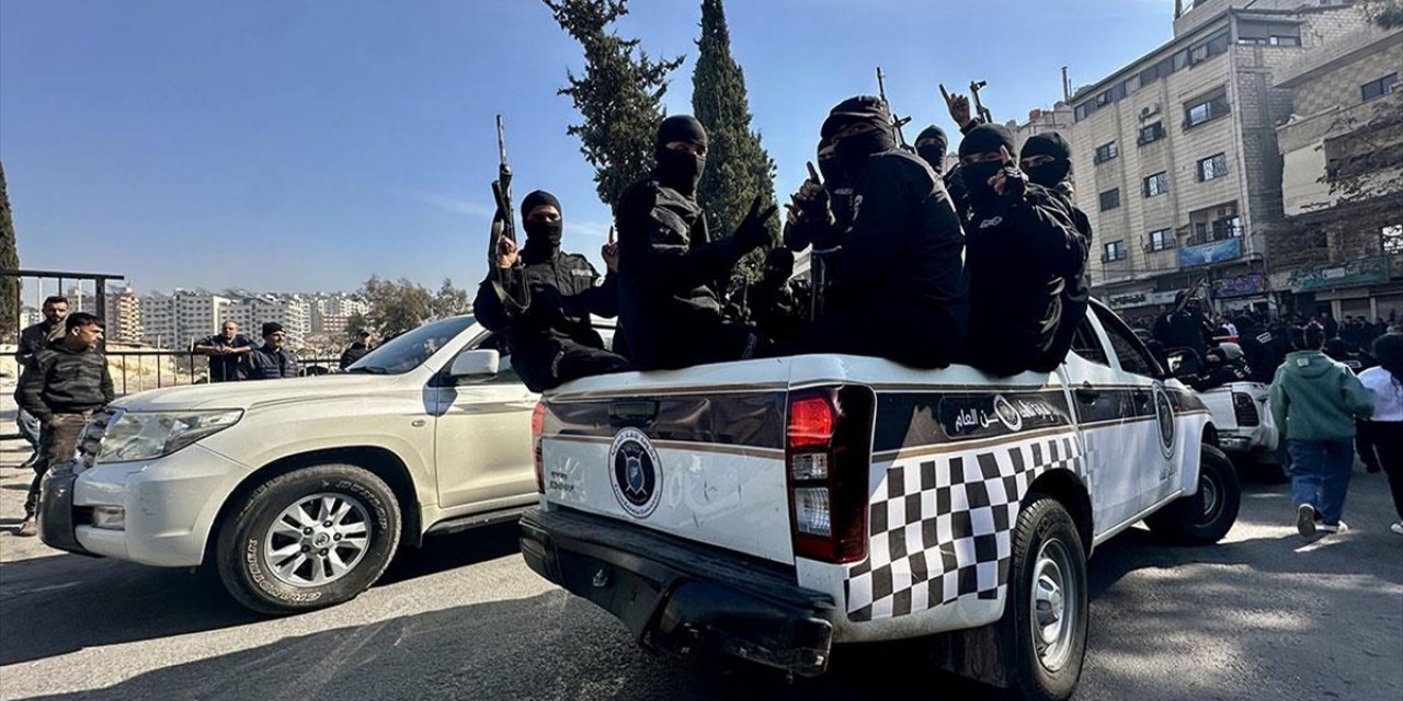 Suriye'de Silahlarını Teslim Etmeyen Eski Rejim Askerlerine Yönelik Operasyonlar Sürüyor