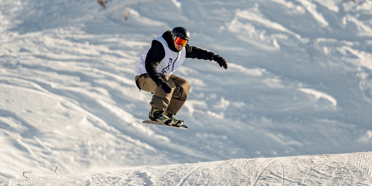 Kayak Merkezlerinde En Fazla Kar Kalınlığı 130 Santimetreyle Palandöken'de Ölçüldü