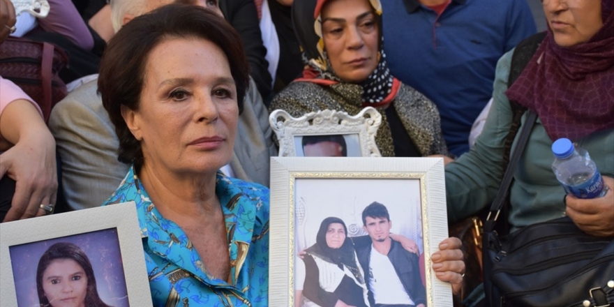 Sanatçılardan Diyarbakır Annelerine Destek