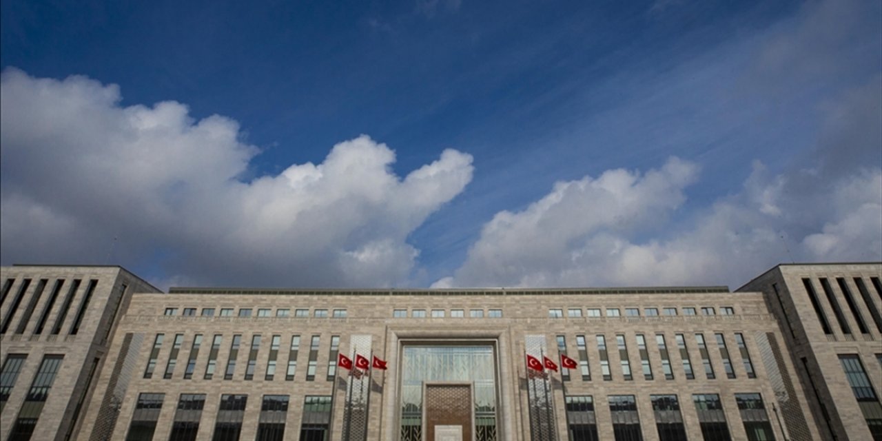 MİT, Takip Altındaki Times Muhabirine Yönelik 90 Yıl Önceki İstihbarat Belgesini Yayımladı