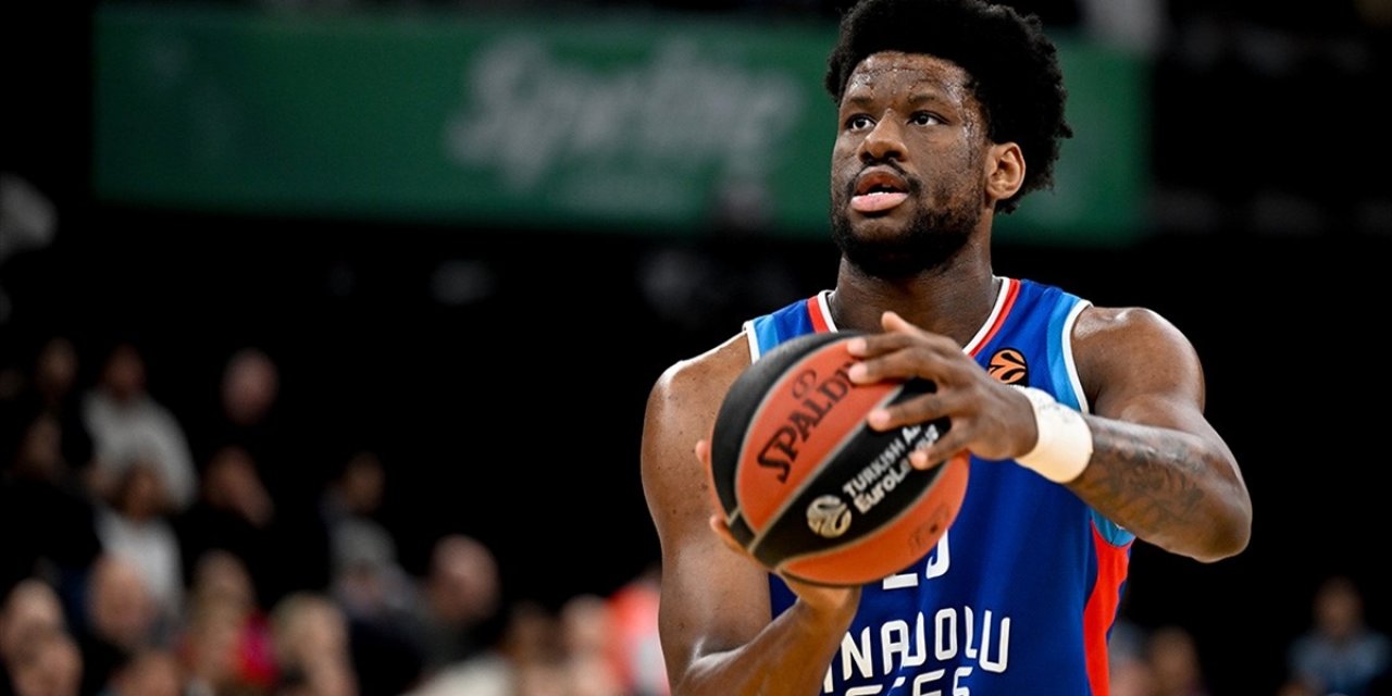 Anadolu Efes, THY Avrupa Ligi'nde Yarın Barcelona'ya Konuk Olacak