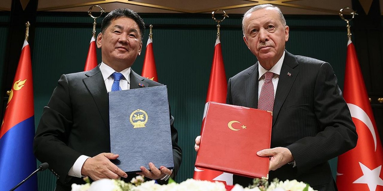 Türkiye İle Moğolistan Arasında Stratejik Ortaklık Tesisine İlişkin Bildiri ve 10 Anlaşma İmzalandı