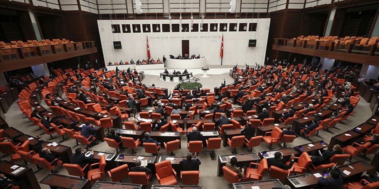 Meclis Geçen Yıl 23 Kanun Çıkardı, 5 Araştırma Komisyonu Kurdu