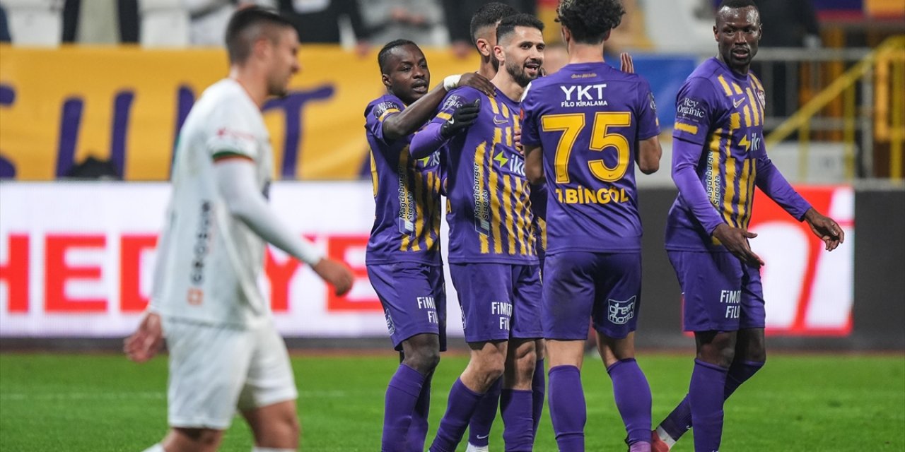 İkas Eyüpspor, Corendon Alanyaspor'u Mağlup Etti