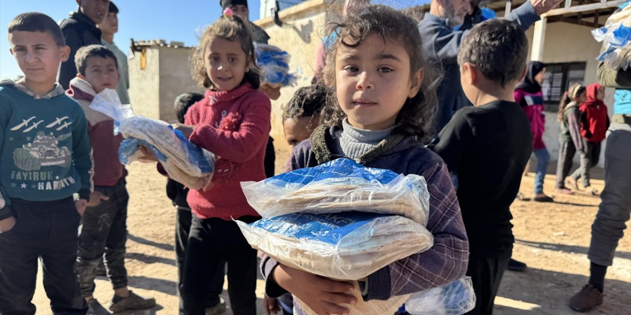 Türkiye Diyanet Vakfı, Suriye'de Günlük 8 Bin İhtiyaç Sahibine Ekmek Dağıtıyor