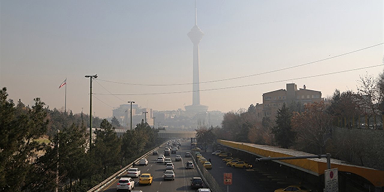 İran'da Hava Kirliliği Geçen Yıl Yaklaşık 50 Bin Kişinin Ölümüne Neden Oldu