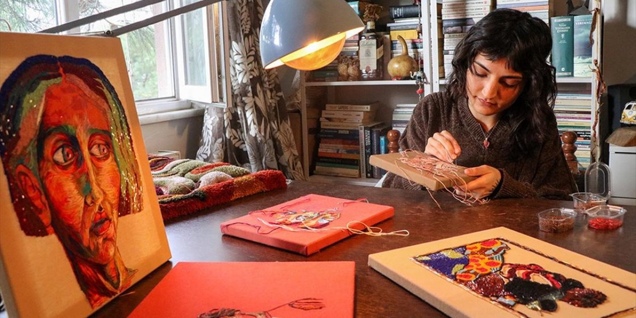 Çanakkaleli Tasarımcı, Çağdaş ve Geleneksel Sanatı İpliğin Renkli Dünyasıyla Buluşturuyor