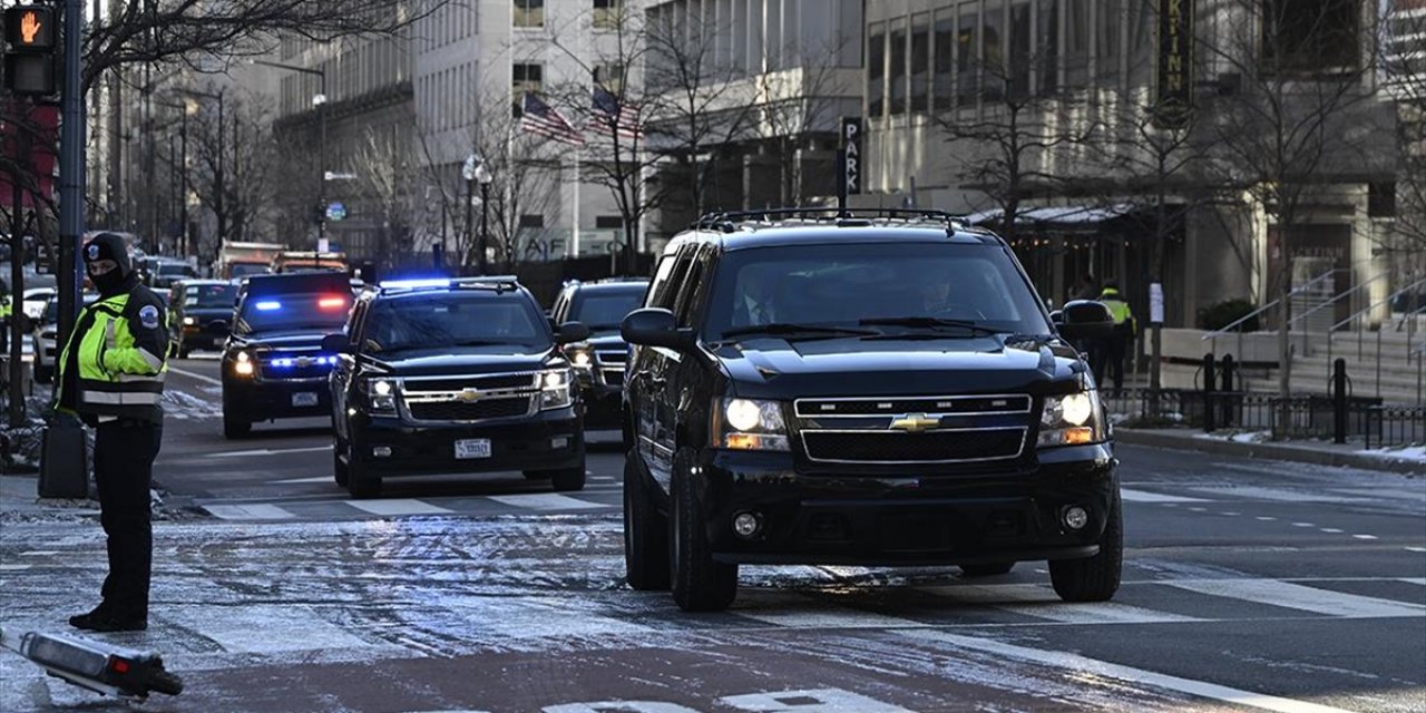 Trump, Yemin Töreni Gününe St. John's Kilisesi'ndeki Ayinle Başladı