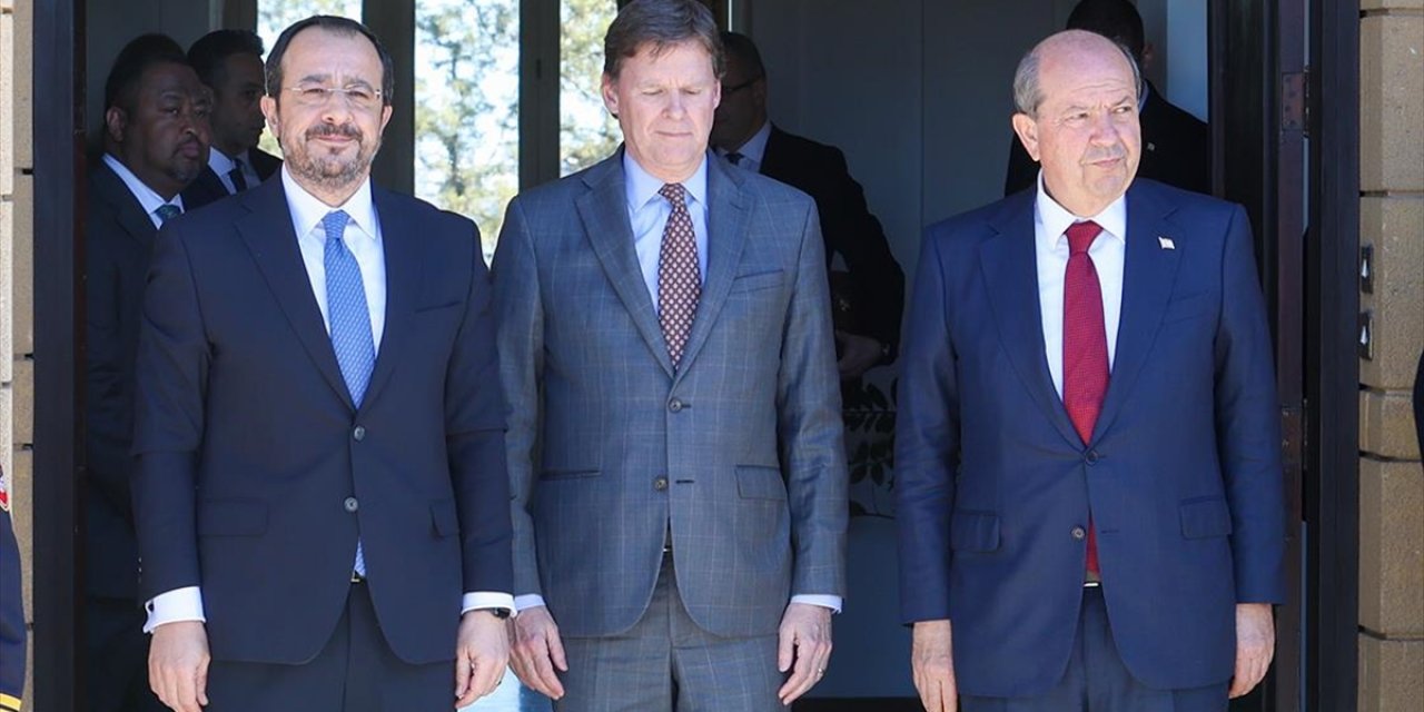 KKTC Cumhurbaşkanı Tatar, GKRY Lideri Hristodulidis İle Bir Araya Geldi