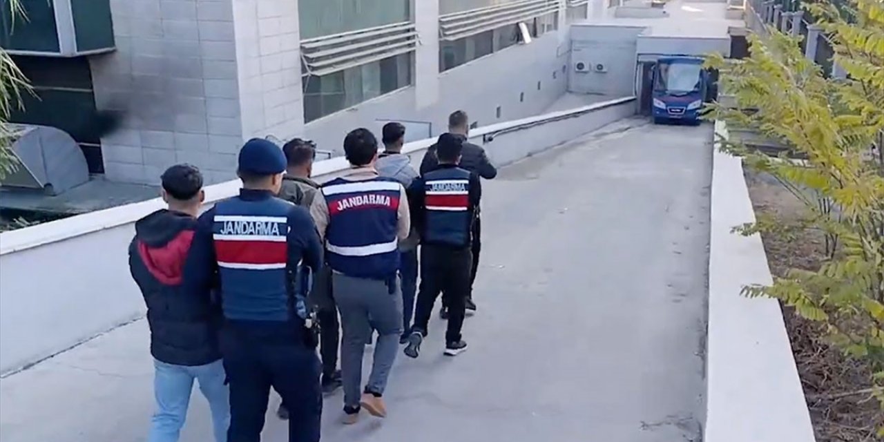 Terör Örgütü PKK/KCK'ya Yönelik "Gürz-39" ve "Gürz-40"operasyonlarında 240 Şüpheli Yakalandı