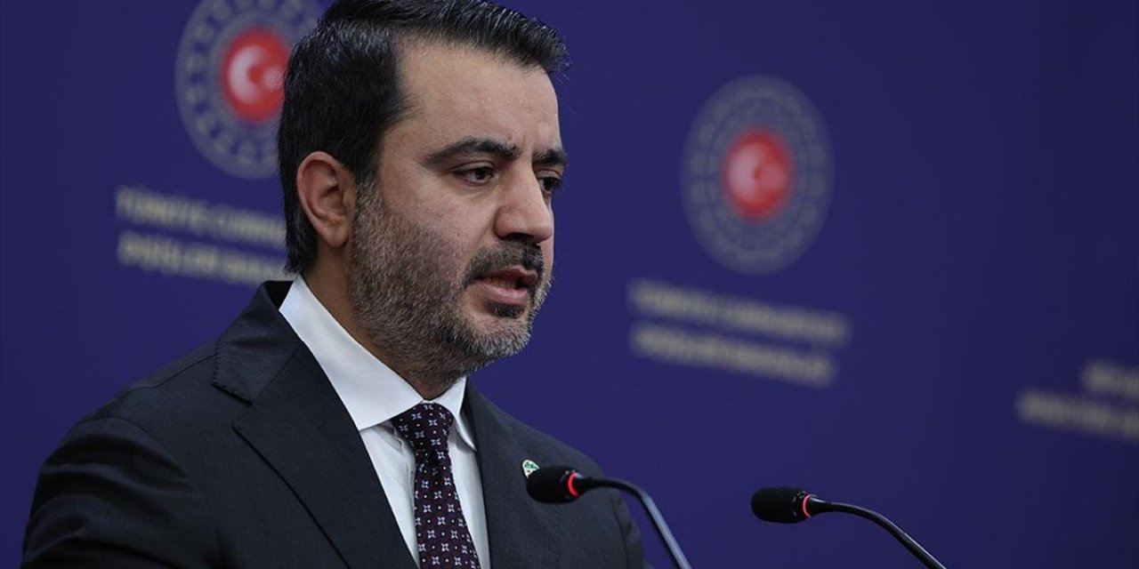 Suriye Dışişleri Bakanı: Herkesin Eşitliği ve Adaleti Hissettiği Bir Ülke İnşa Etmek İçin Çalışacağız