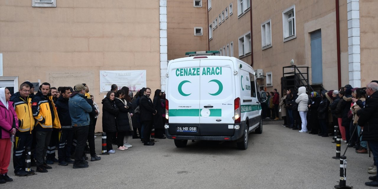 Bolu'daki Otel Yangınında Hayatını Kaybeden Doktora Çalıştığı Hastanede Veda Töreni