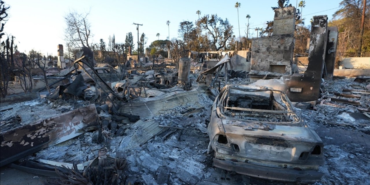 ABD'de Los Angeles Yangınlarında Ölenlerin Sayısı 28'e Çıktı