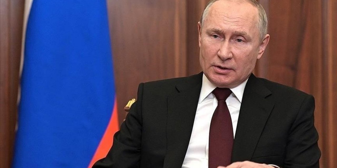 Putin, Rusya'nın 2024'te 1,3 Trilyon Ruble İlave Petrol ve Gaz Geliri Elde Ettiğini Bildirdi