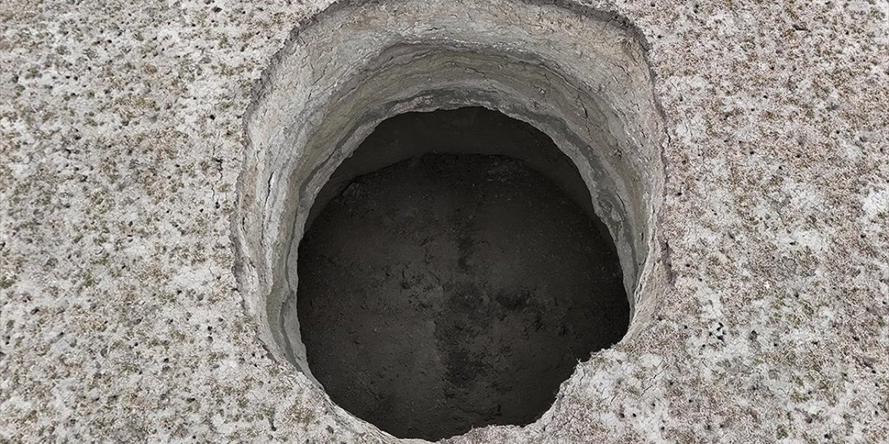 Konya'da 25 Metre Derinliğinde Obruk Oluştu