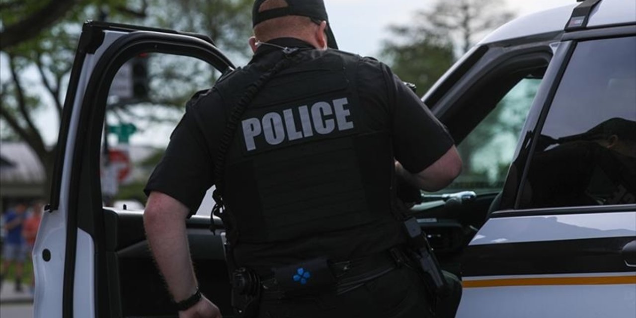 Trump, 2020'de Bir Siyahiyi Öldürmekten Hüküm Giyen 2 Eski Polis Memurunu Affetti