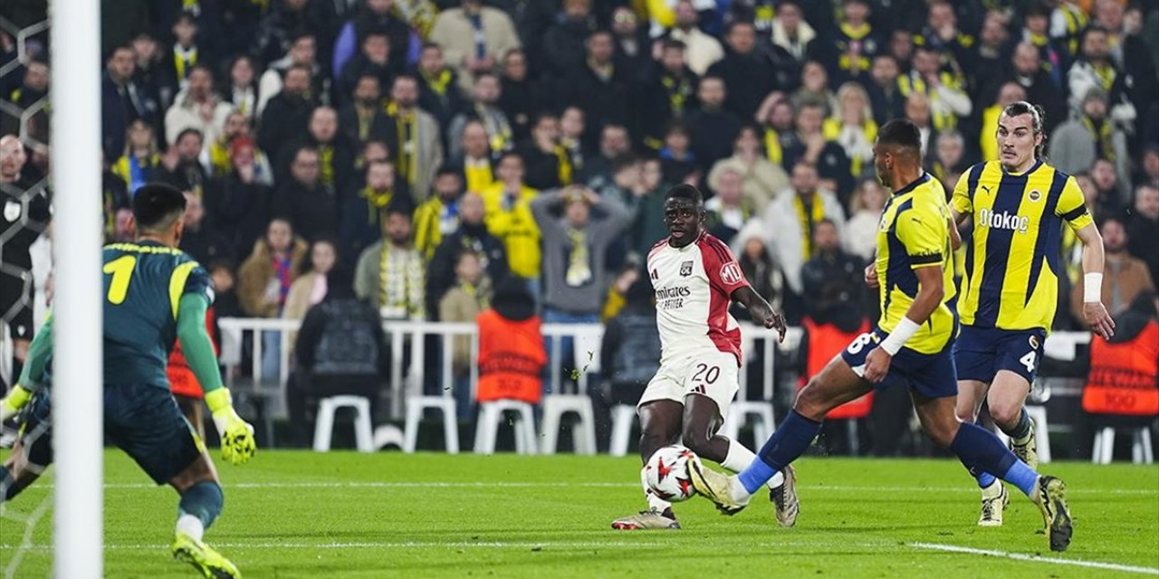 Fenerbahçe Fransa Temsilcisi Olimpik Lyon İle Berabere Kaldı