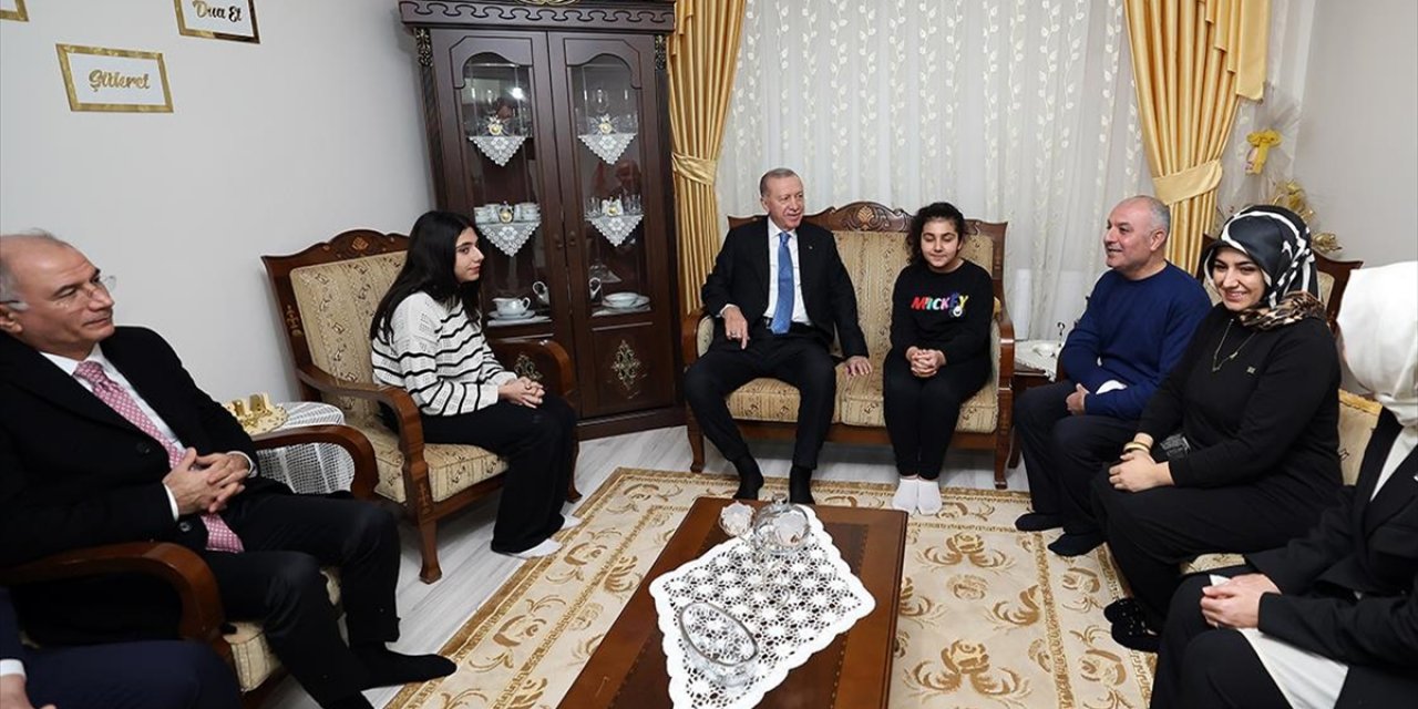 Cumhurbaşkanı Erdoğan, Malatya'da Uludağ Ailesini Ziyaret Etti